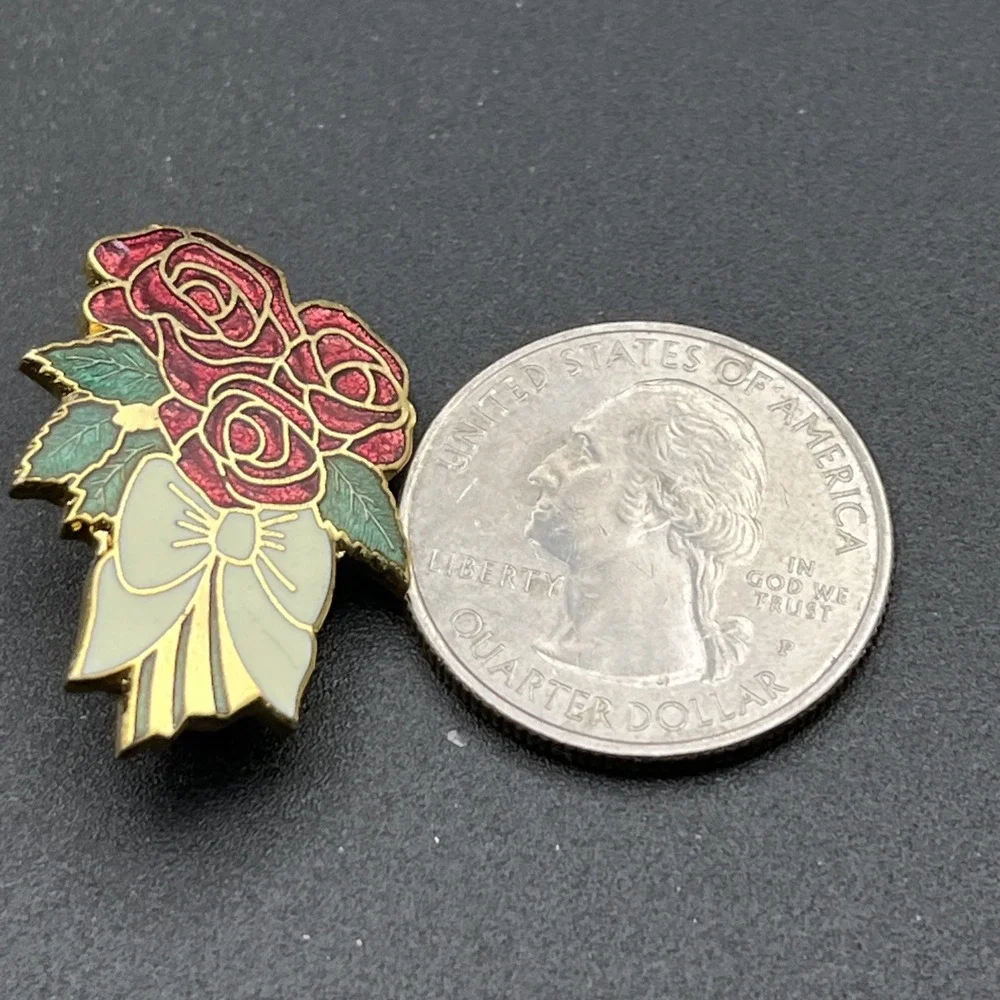Bouquet Of‎ Red Roses Flowers Lapel Hat Pin
